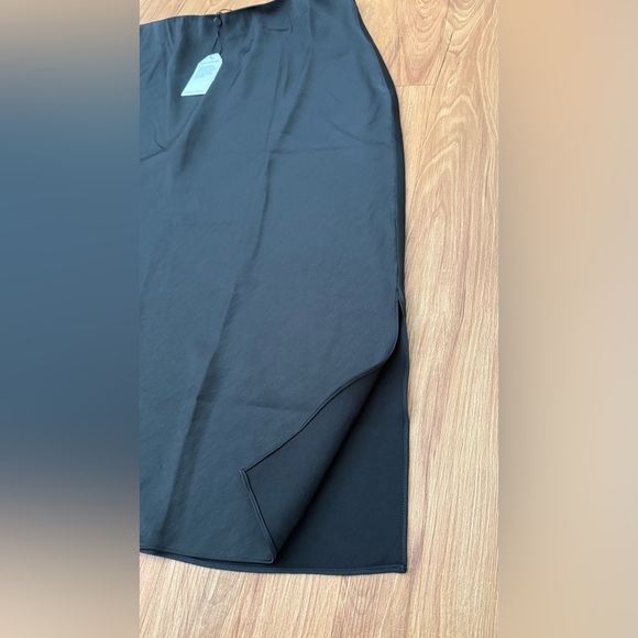 Universal Standard Black Midi Skirt-New with tags* - Picture 2 of 5
